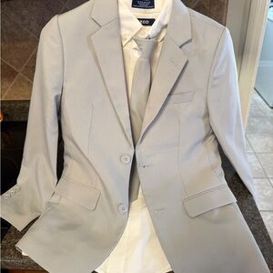 Light Gray Suit for Boys with button up shirt, pants, and tie. Worn once